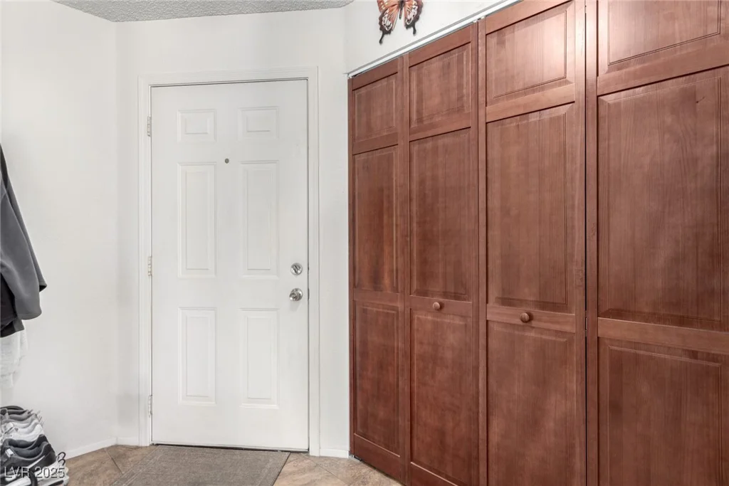 6885 Tamarus, Las Vegas, NV 89119
