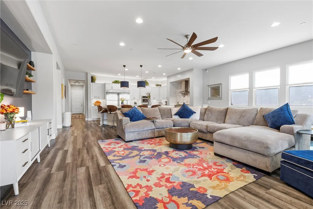 286 Chartan, Las Vegas, NV 89183
