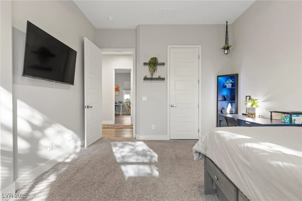 286 Chartan, Las Vegas, NV 89183