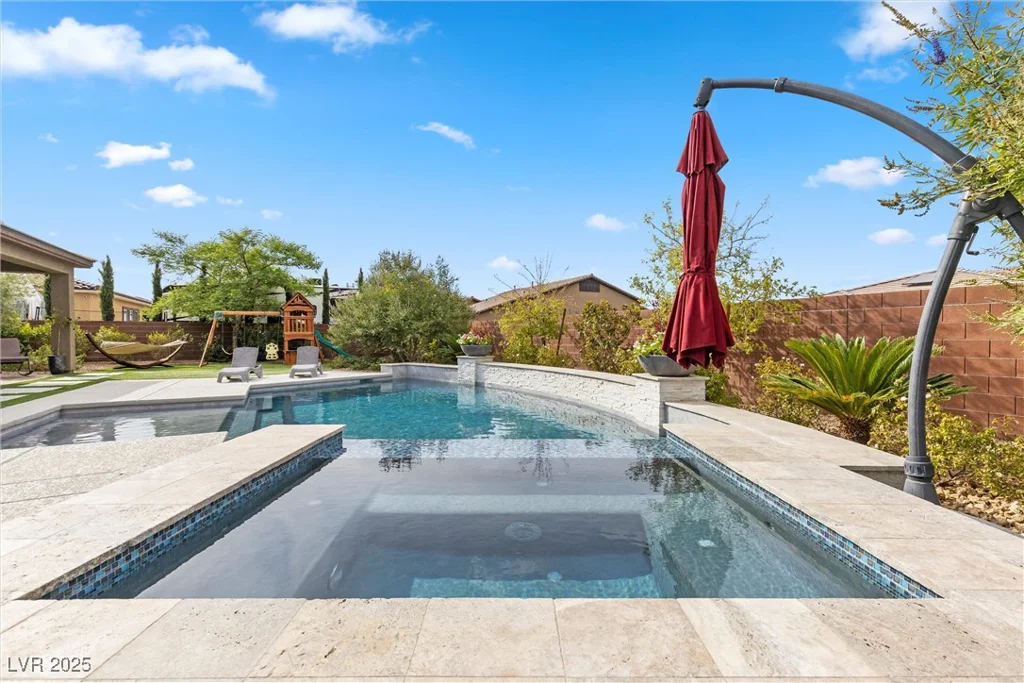 286 Chartan, Las Vegas, NV 89183