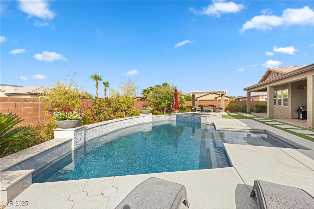 286 Chartan, Las Vegas, NV 89183