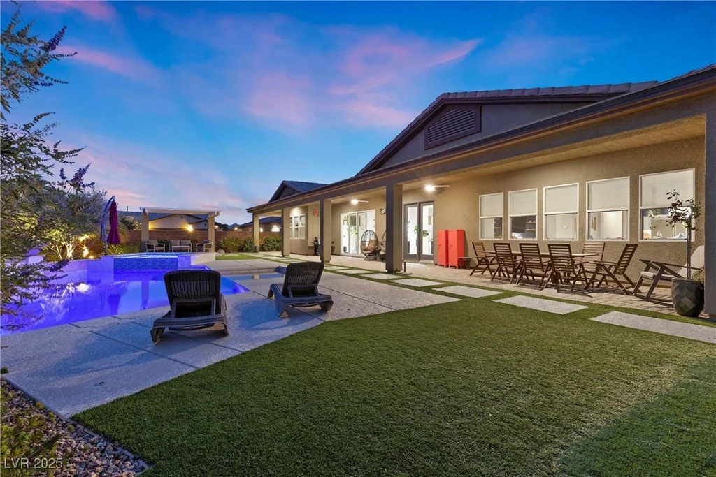 286 Chartan, Las Vegas, NV 89183