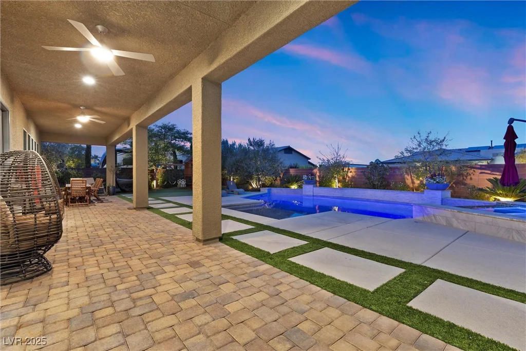 286 Chartan, Las Vegas, NV 89183