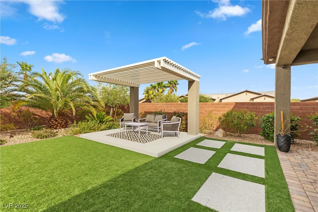 286 Chartan, Las Vegas, NV 89183