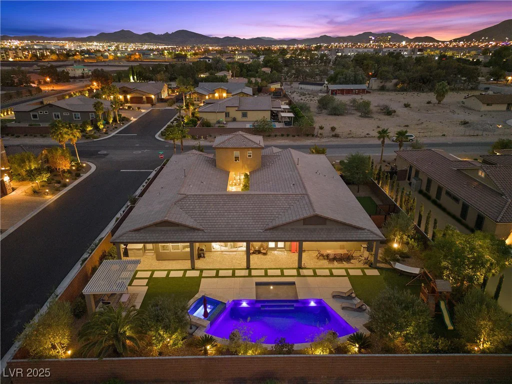 286 Chartan, Las Vegas, NV 89183