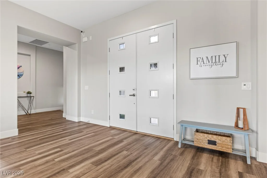 286 Chartan, Las Vegas, NV 89183