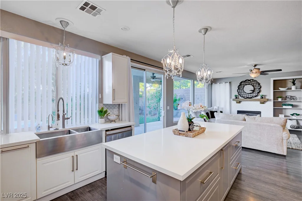 1374 Coppelia, Henderson, NV 89052