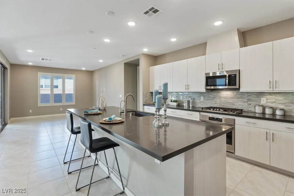4303 Sunrise Flats, Las Vegas, NV 89135