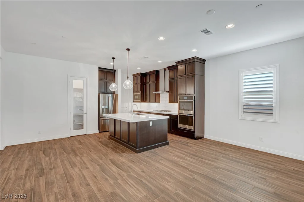 395 Nine Mile Creek, Las Vegas, NV 89138