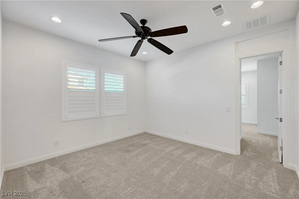 395 Nine Mile Creek, Las Vegas, NV 89138