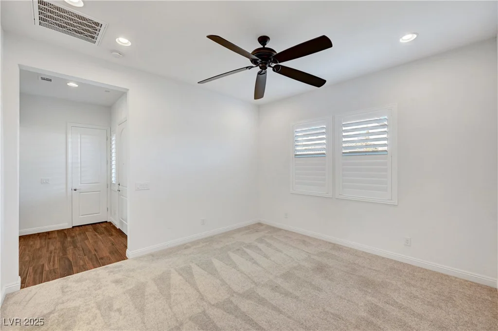 395 Nine Mile Creek, Las Vegas, NV 89138