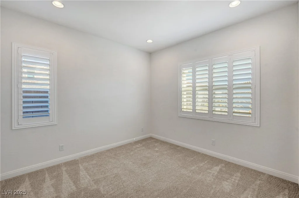 395 Nine Mile Creek, Las Vegas, NV 89138