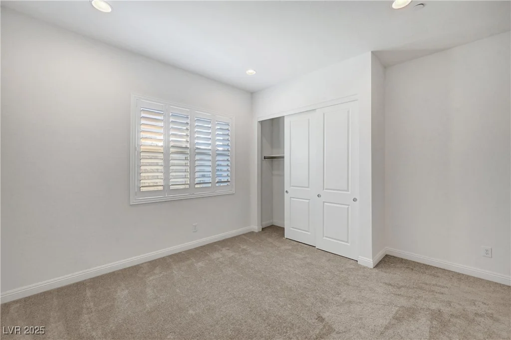 395 Nine Mile Creek, Las Vegas, NV 89138