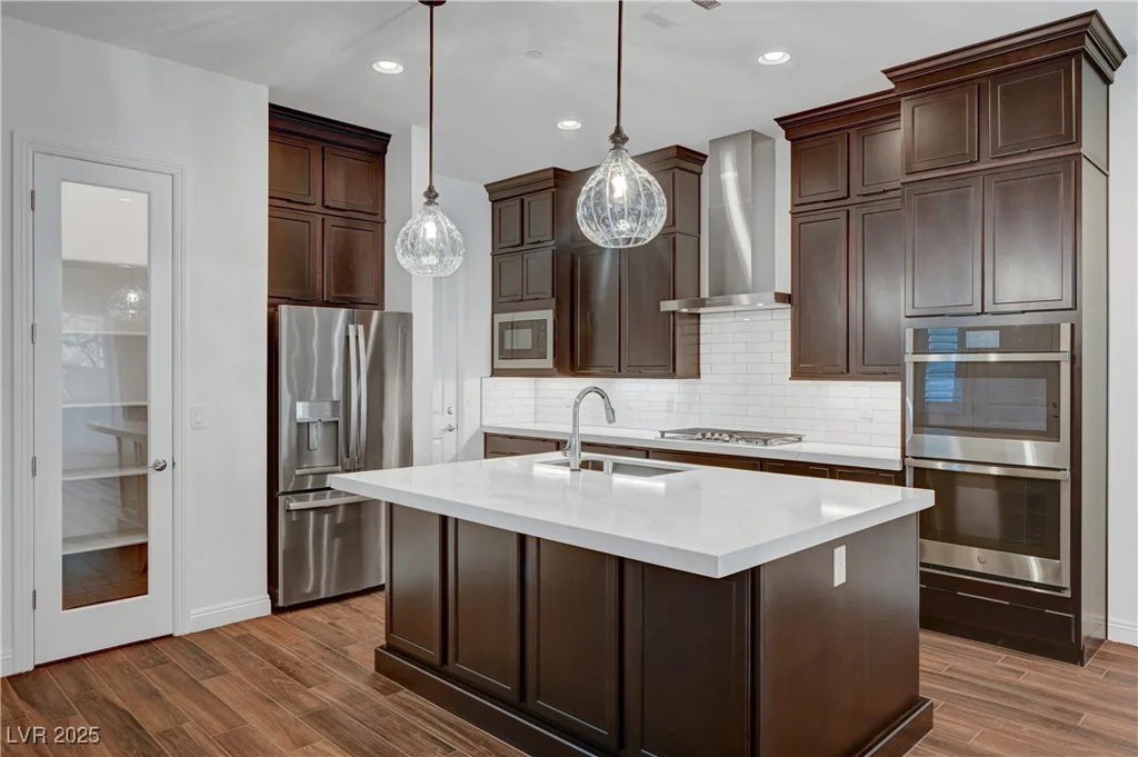395 Nine Mile Creek, Las Vegas, NV 89138
