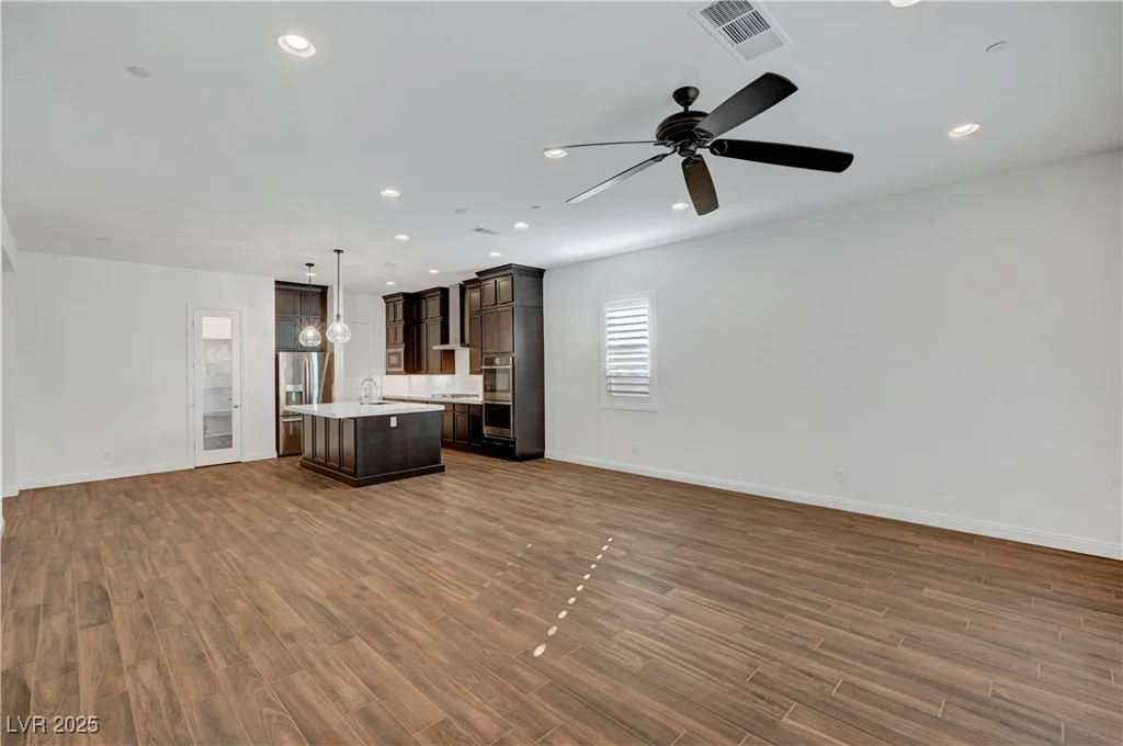 395 Nine Mile Creek, Las Vegas, NV 89138