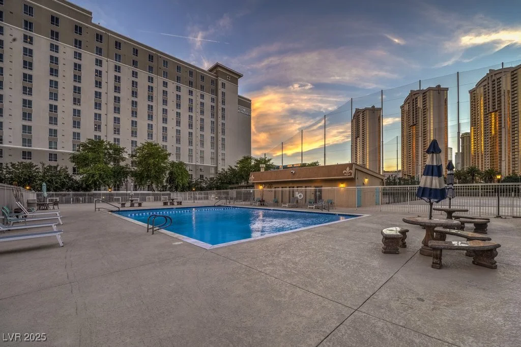 205 Harmon, Las Vegas, NV 89169