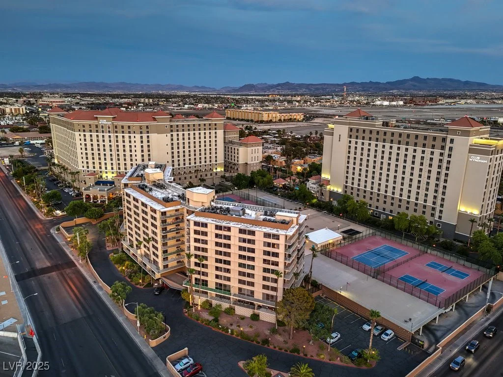 205 Harmon, Las Vegas, NV 89169