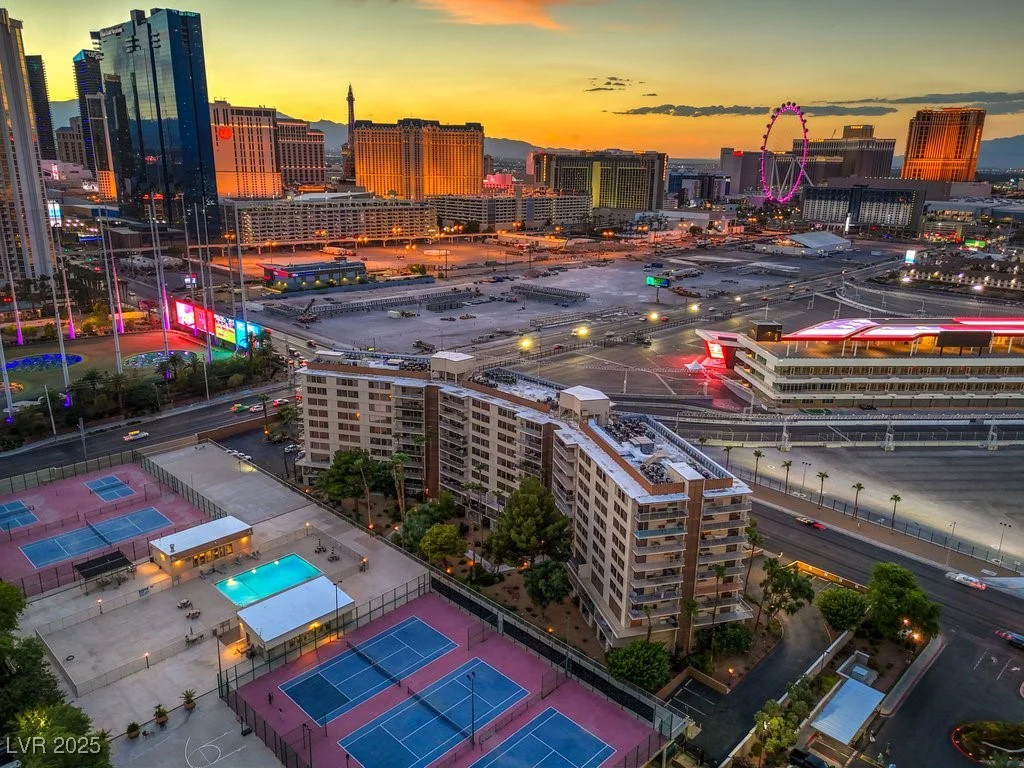 205 Harmon, Las Vegas, NV 89169
