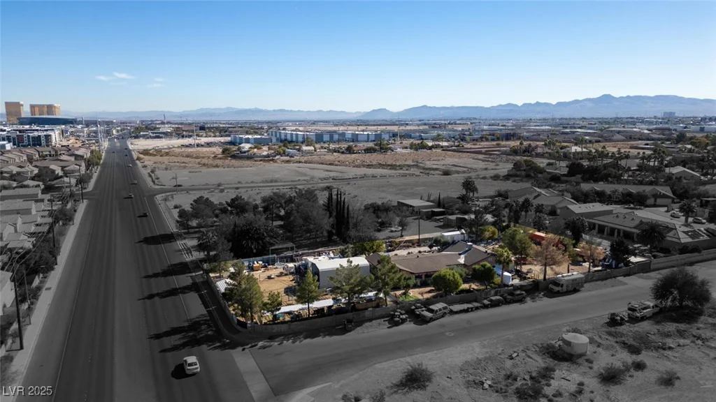 5785 Russell, Las Vegas, NV 89118