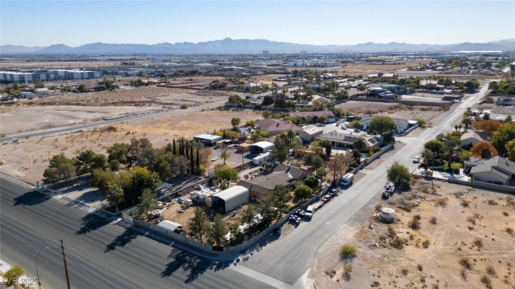 5785 Russell, Las Vegas, NV 89118