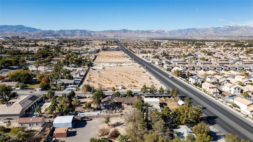 5785 Russell, Las Vegas, NV 89118