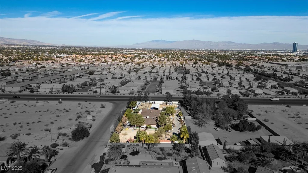 5785 Russell, Las Vegas, NV 89118
