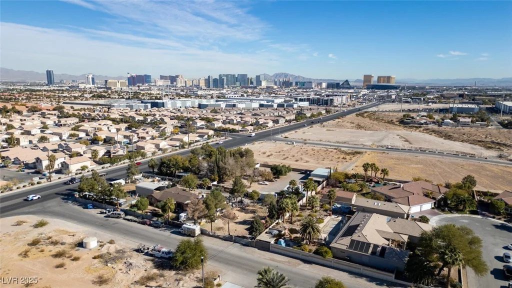 5785 Russell, Las Vegas, NV 89118