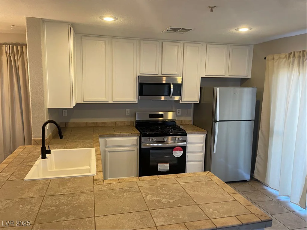 3025 Sunrise Bay, North Las Vegas, NV 89031