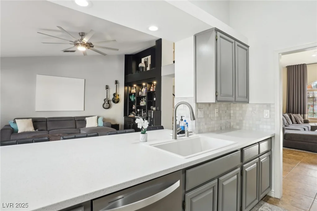 2024 Shadow Brook, Henderson, NV 89074