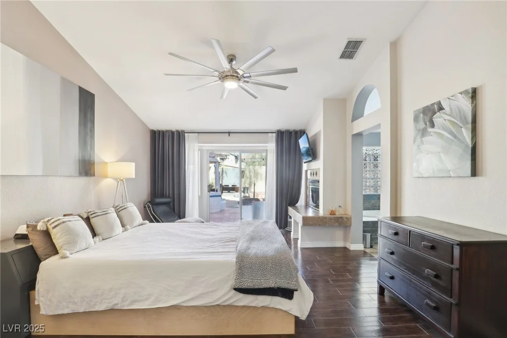 2024 Shadow Brook, Henderson, NV 89074