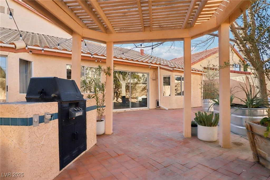 2024 Shadow Brook, Henderson, NV 89074