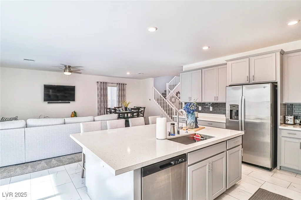 4025 Redwood Glen, Las Vegas, NV 89141