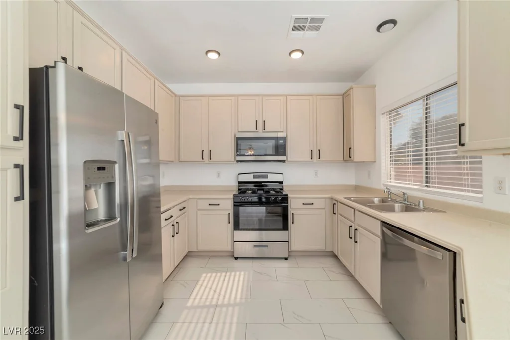 4929 Morning Falls, Las Vegas, NV 89131