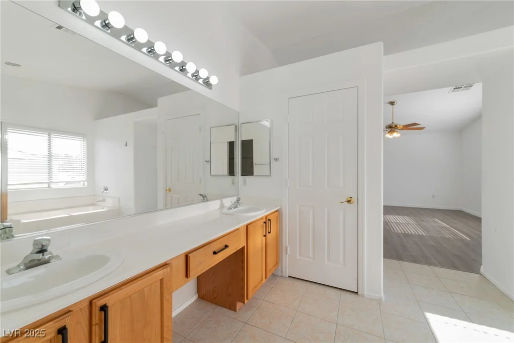 4929 Morning Falls, Las Vegas, NV 89131
