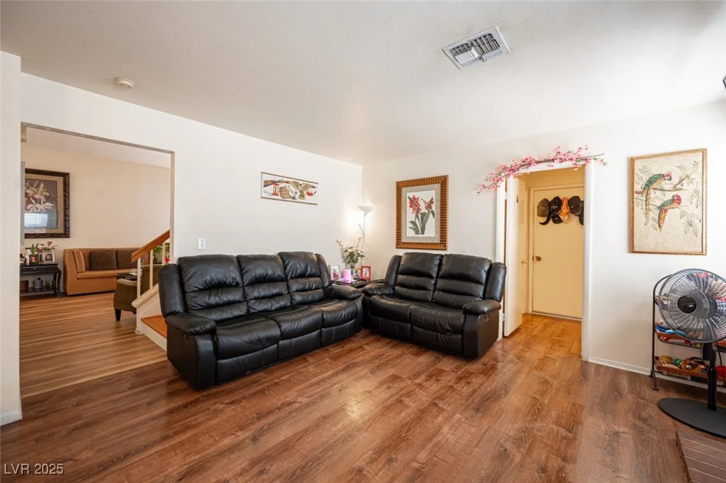 7670 Isley, Las Vegas, NV 89147