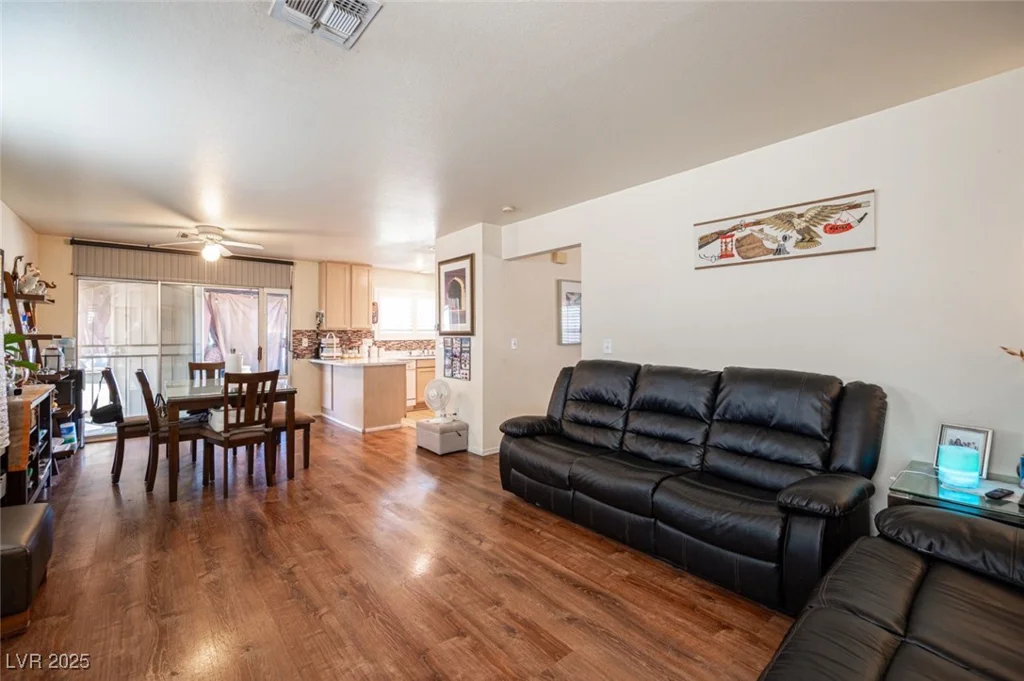 7670 Isley, Las Vegas, NV 89147