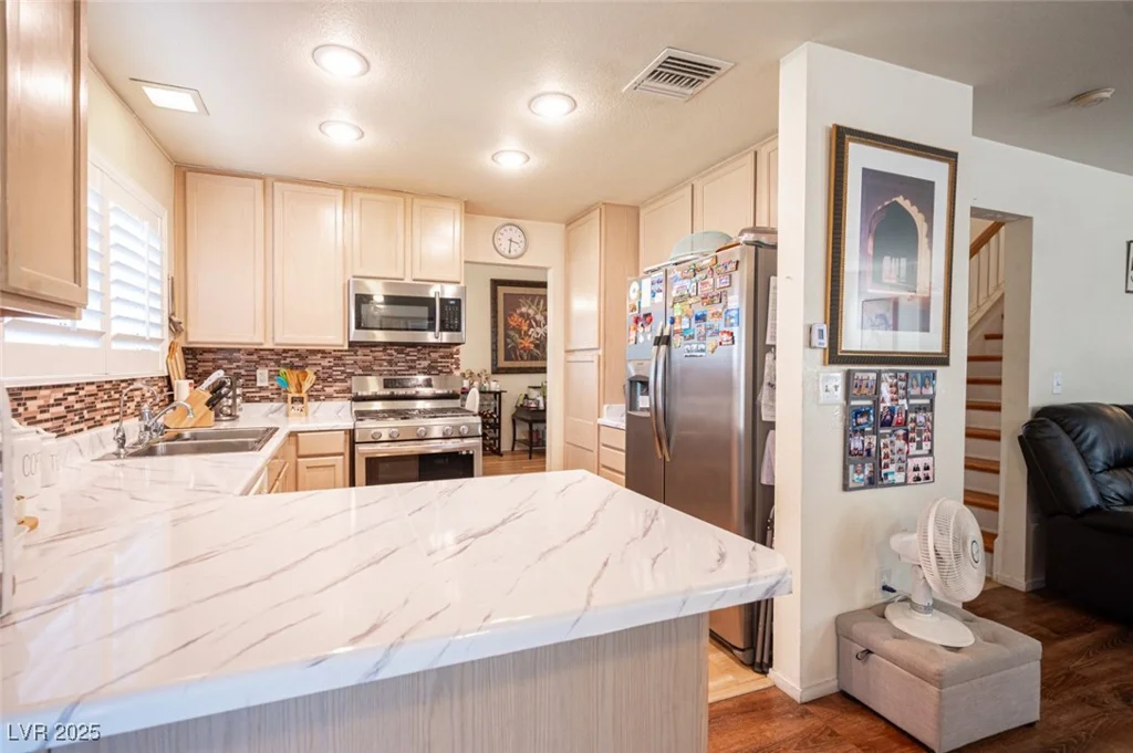 7670 Isley, Las Vegas, NV 89147