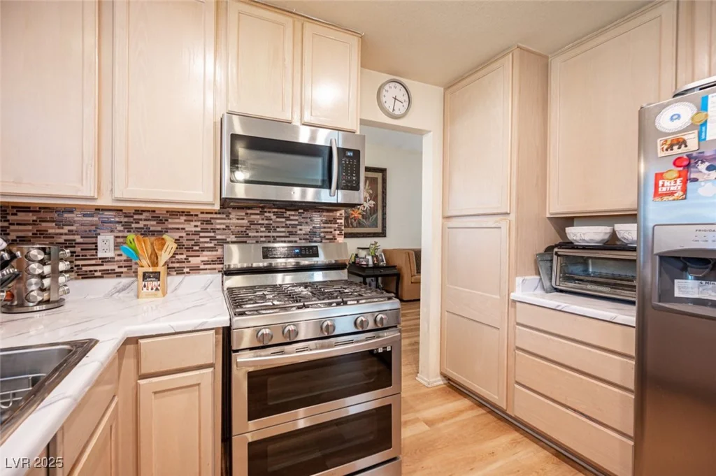 7670 Isley, Las Vegas, NV 89147