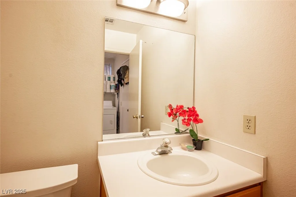 7670 Isley, Las Vegas, NV 89147