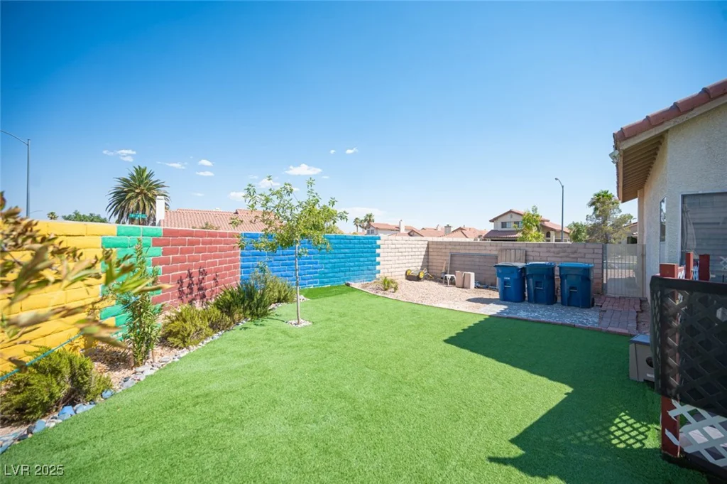 7670 Isley, Las Vegas, NV 89147