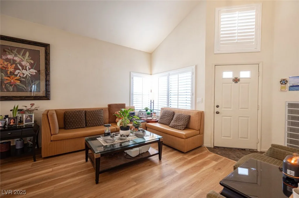 7670 Isley, Las Vegas, NV 89147