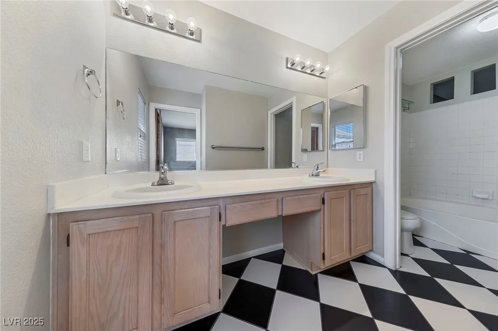 7561 Ortega Spring, Las Vegas, NV 89128