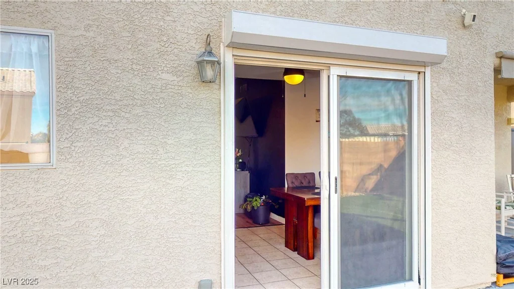 8232 Carmen, Las Vegas, NV 89128