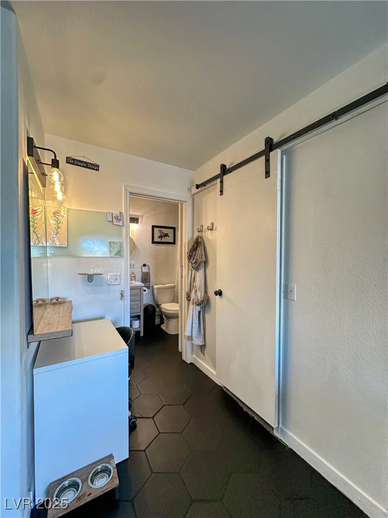 8232 Carmen, Las Vegas, NV 89128