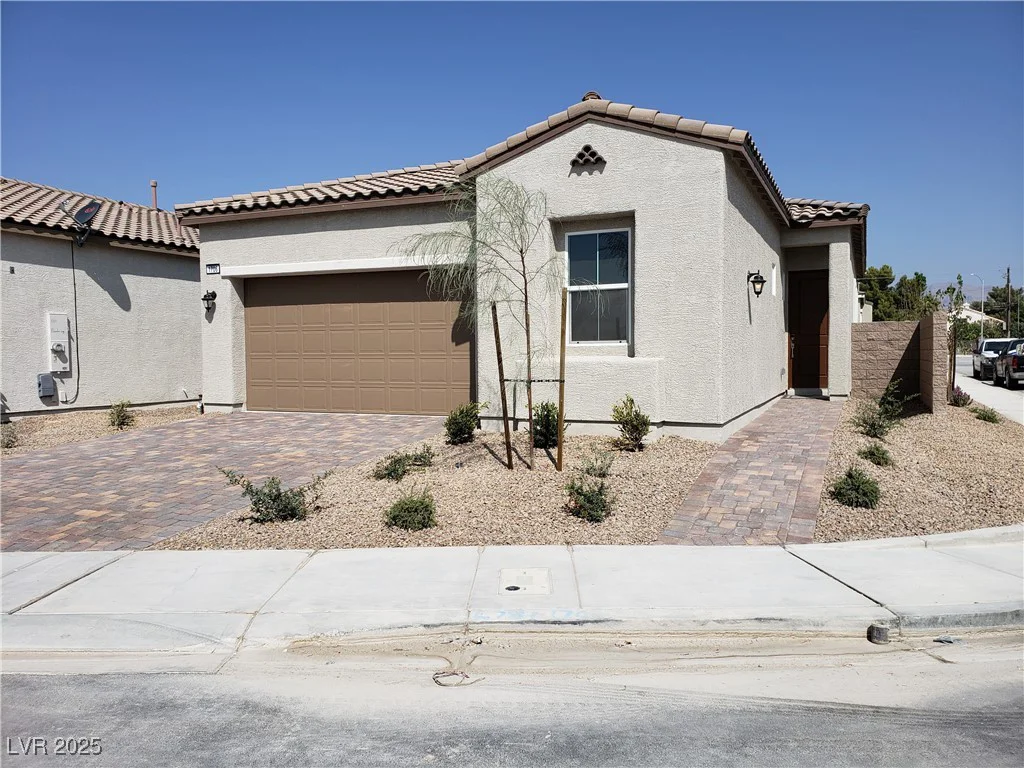 1706 Pondering, North Las Vegas, NV 89031