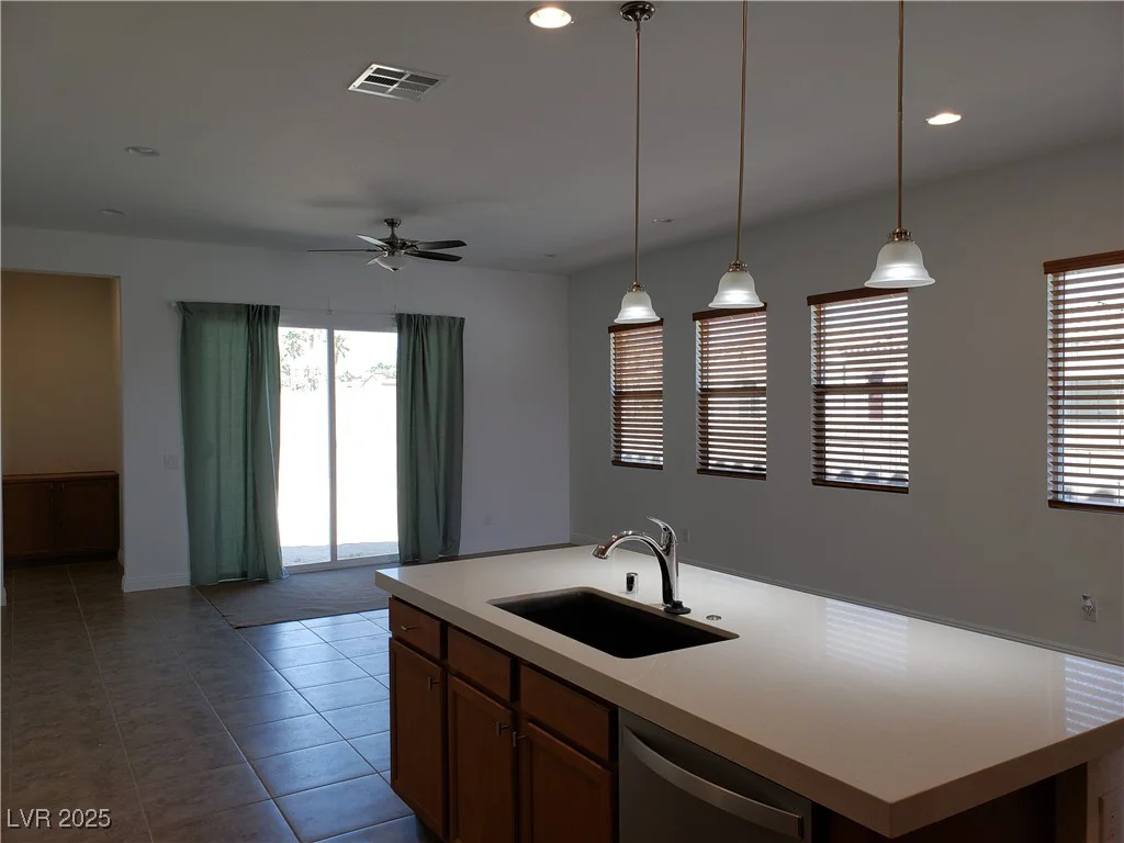 1706 Pondering, North Las Vegas, NV 89031