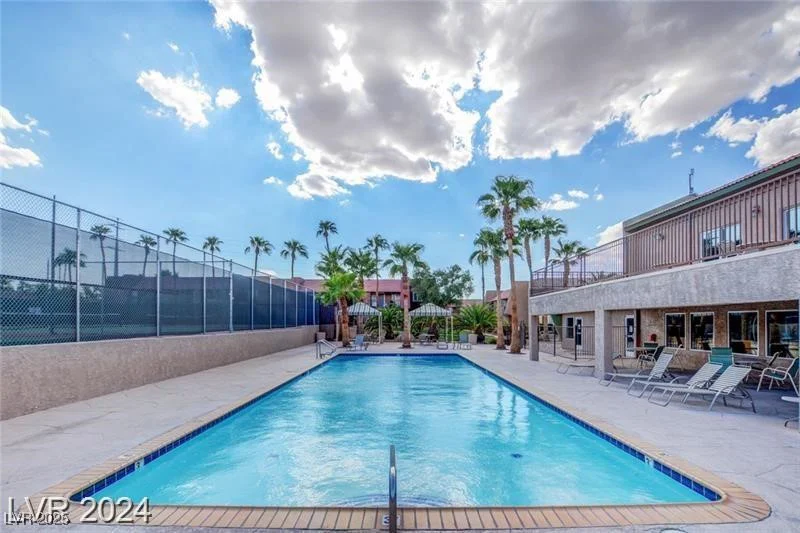 5350 River Glen, Las Vegas, NV 89103