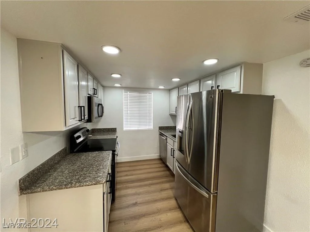 5350 River Glen, Las Vegas, NV 89103