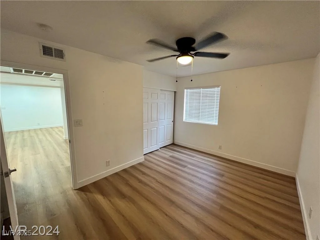 5350 River Glen, Las Vegas, NV 89103