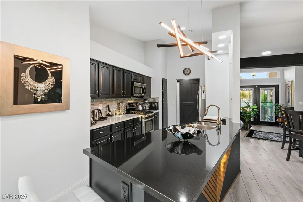 4920 Rancho Bernardo, Las Vegas, NV 89130